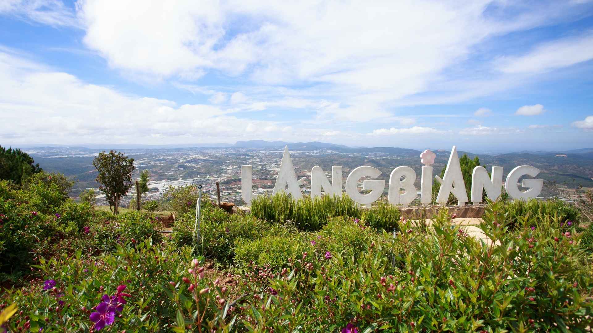 Núi Langbiang tại Đà Lạt