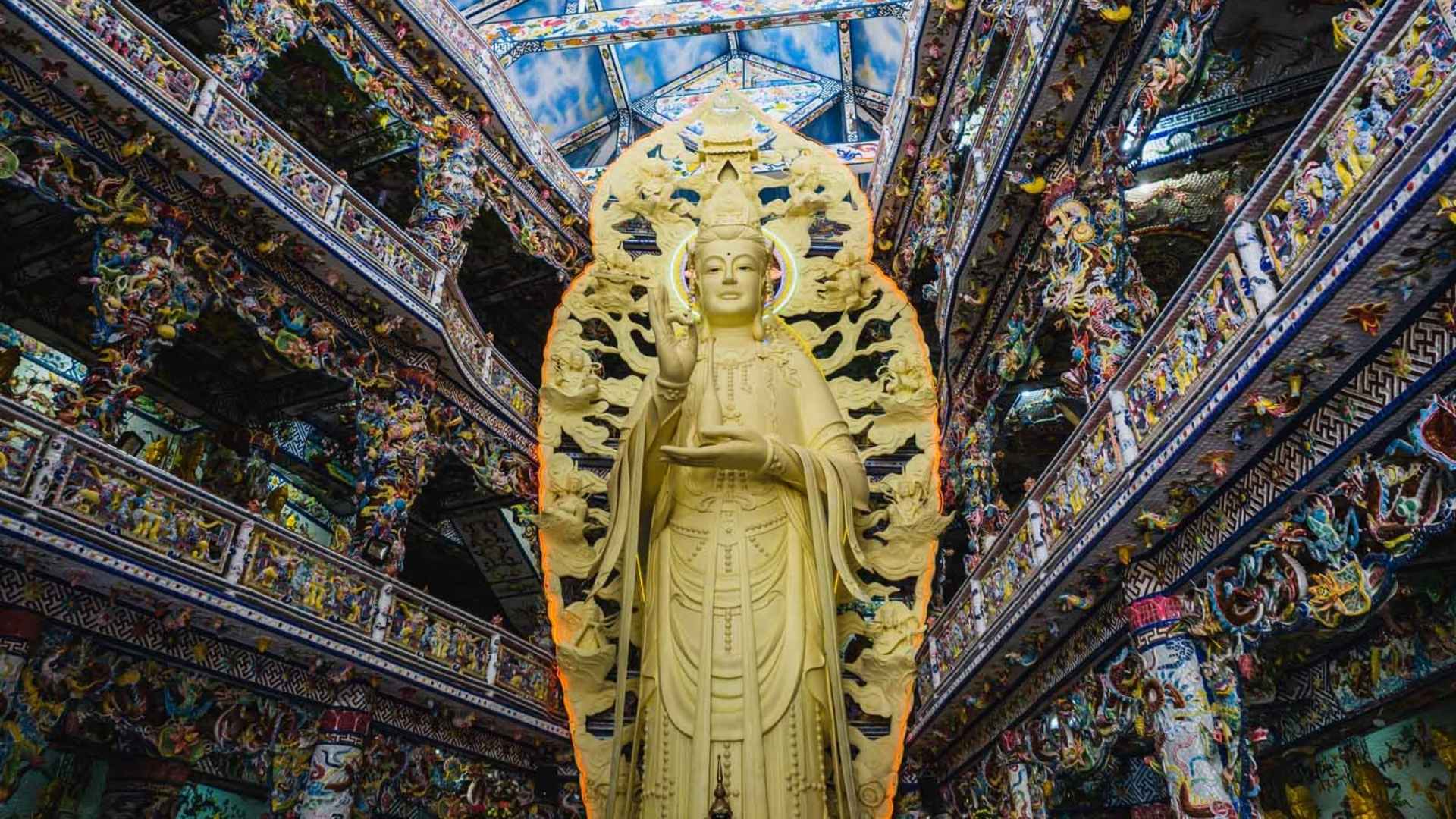 chùa linh phước tại dalat
