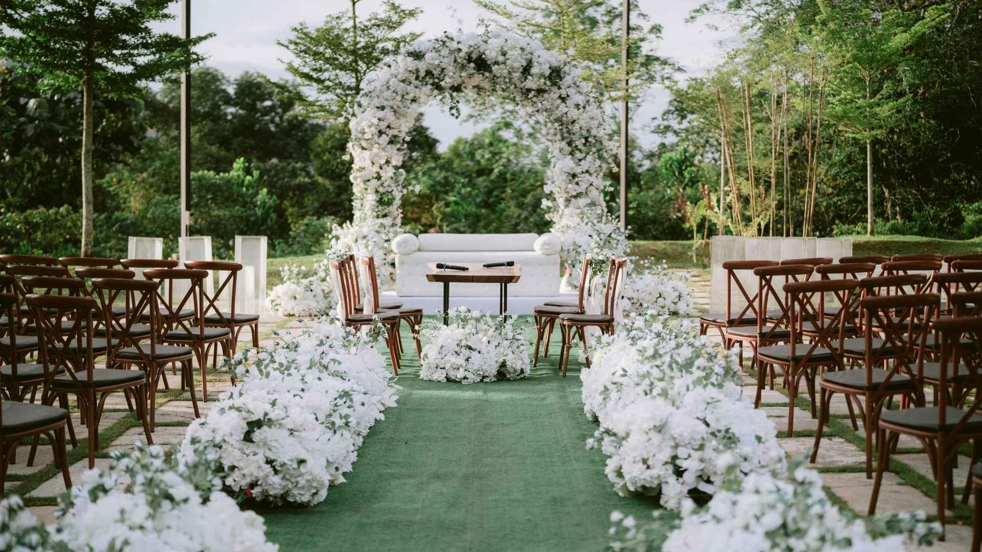 Đám cưới ngoài trời tại Dalat Palace Heritage Hotel